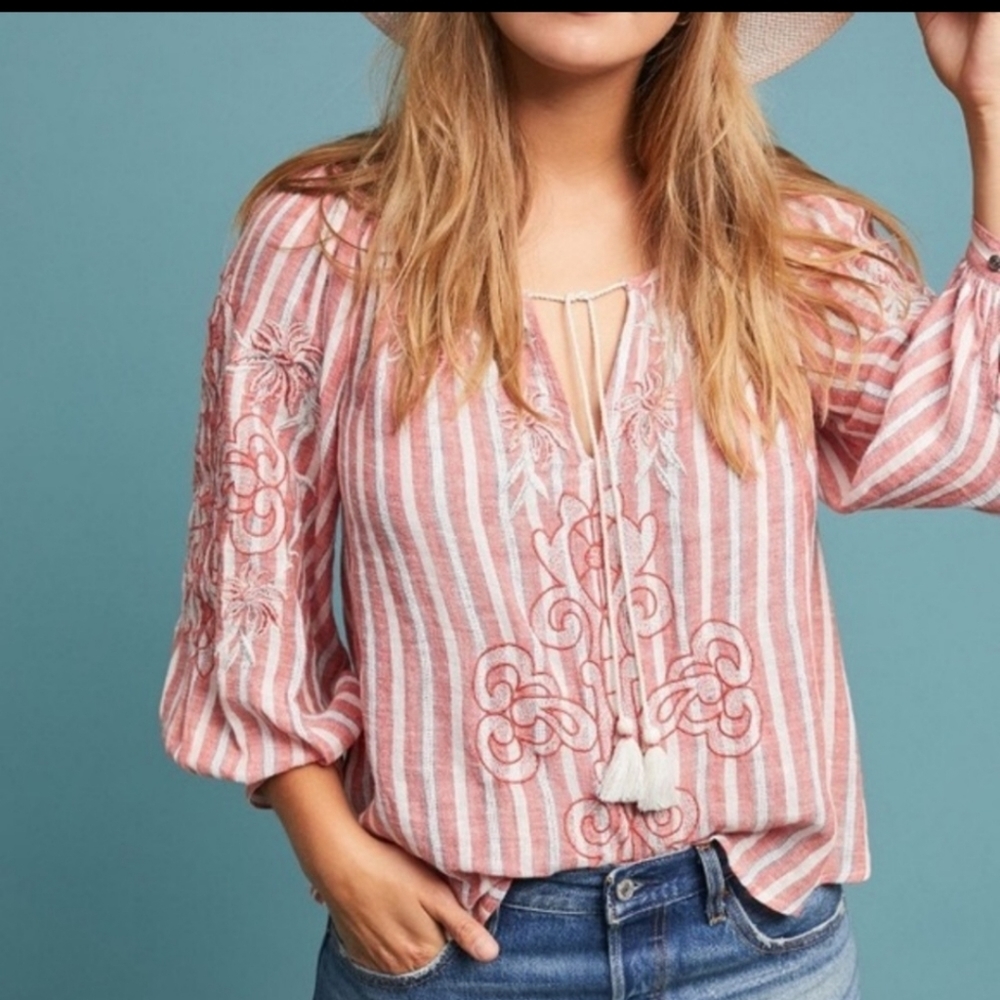 Anthropologie Akemi + Kin Audria Embroidered Blouse Red Motif/White Size: Small
